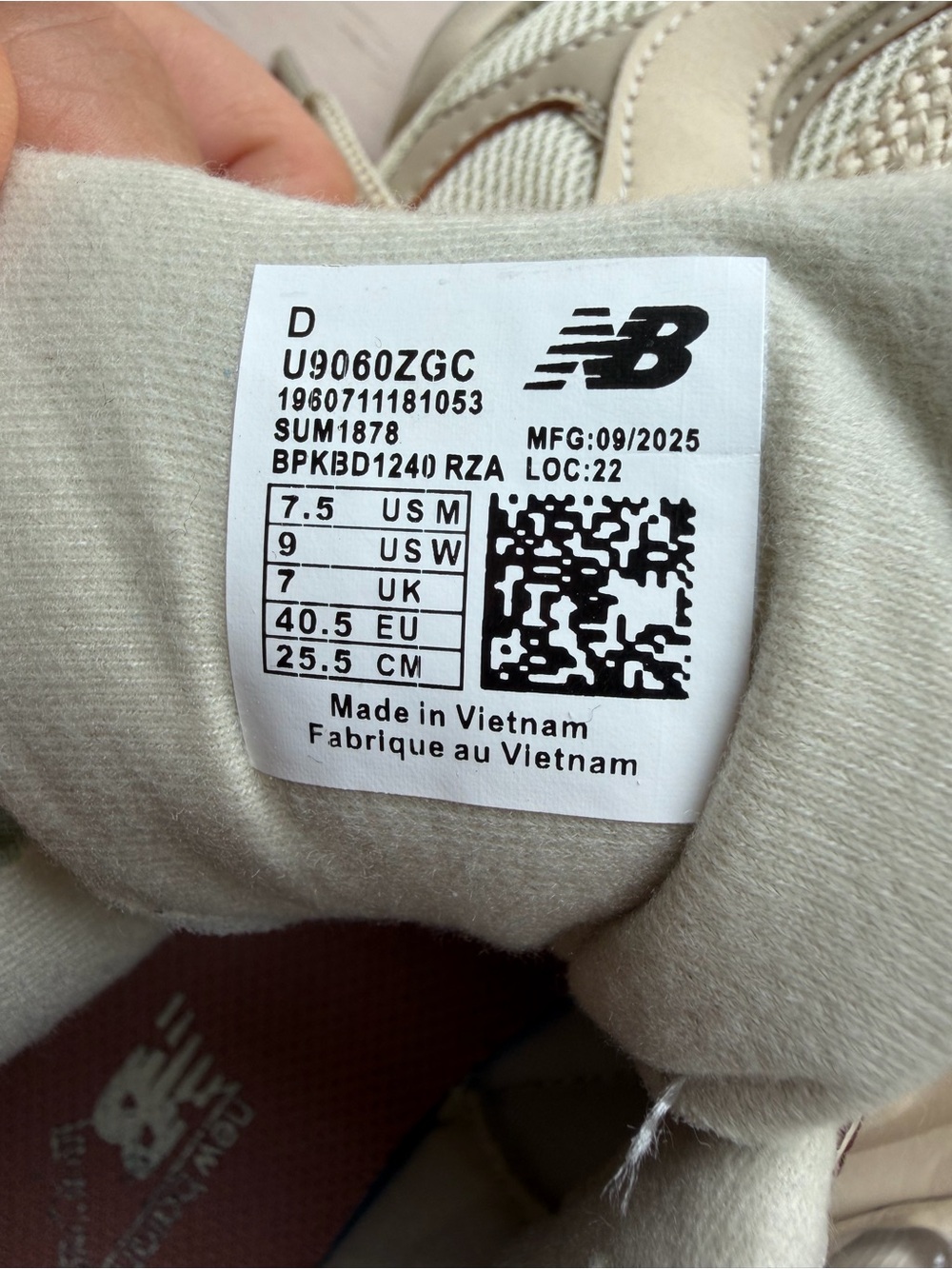 New Balance 9060 Sneakers - Picture 10 of 10